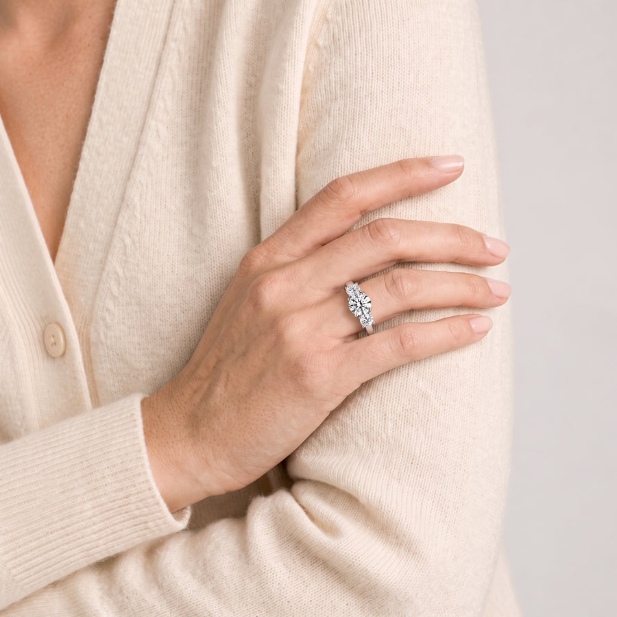1.94 Ct Round Three Stone Ring