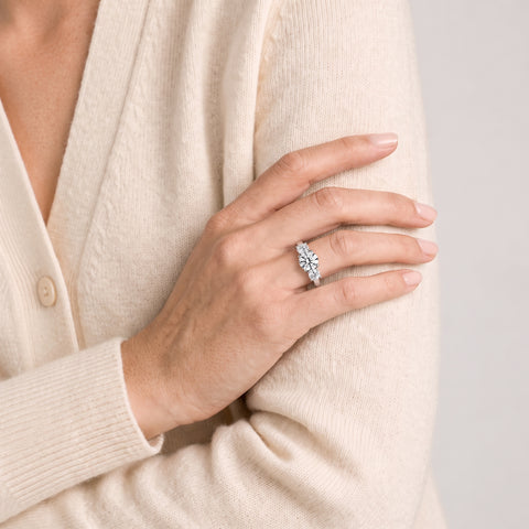 1.94 Ct Round Three Stone Ring