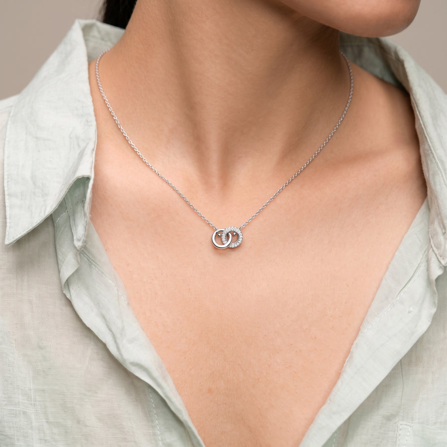 0.28 Ct Interlocking Circle Lab Grown Diamond Pendant Necklace