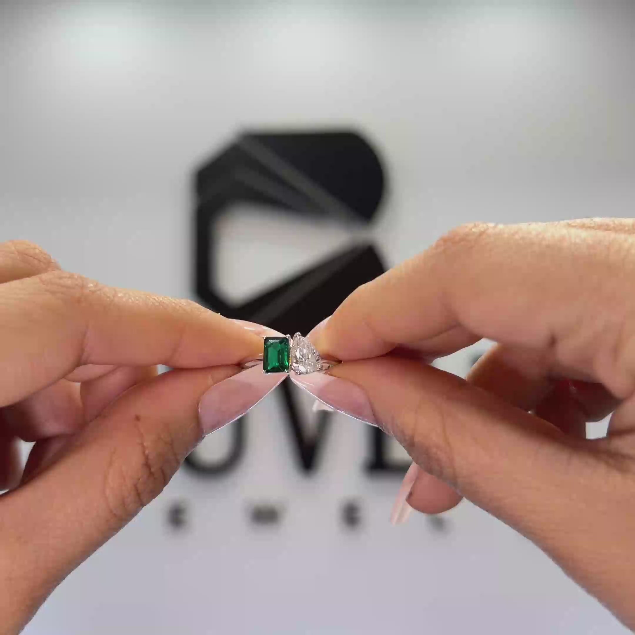 Lab-Grown Diamond & Emerald Cut Green Gem Toi et Moi Ring