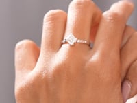 Model wearing 1.00 CT princess cut solitaire lab-grown diamond ring video