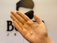 Modern Gold Necklace Featuring Lab-Grown Diamond Sparkle