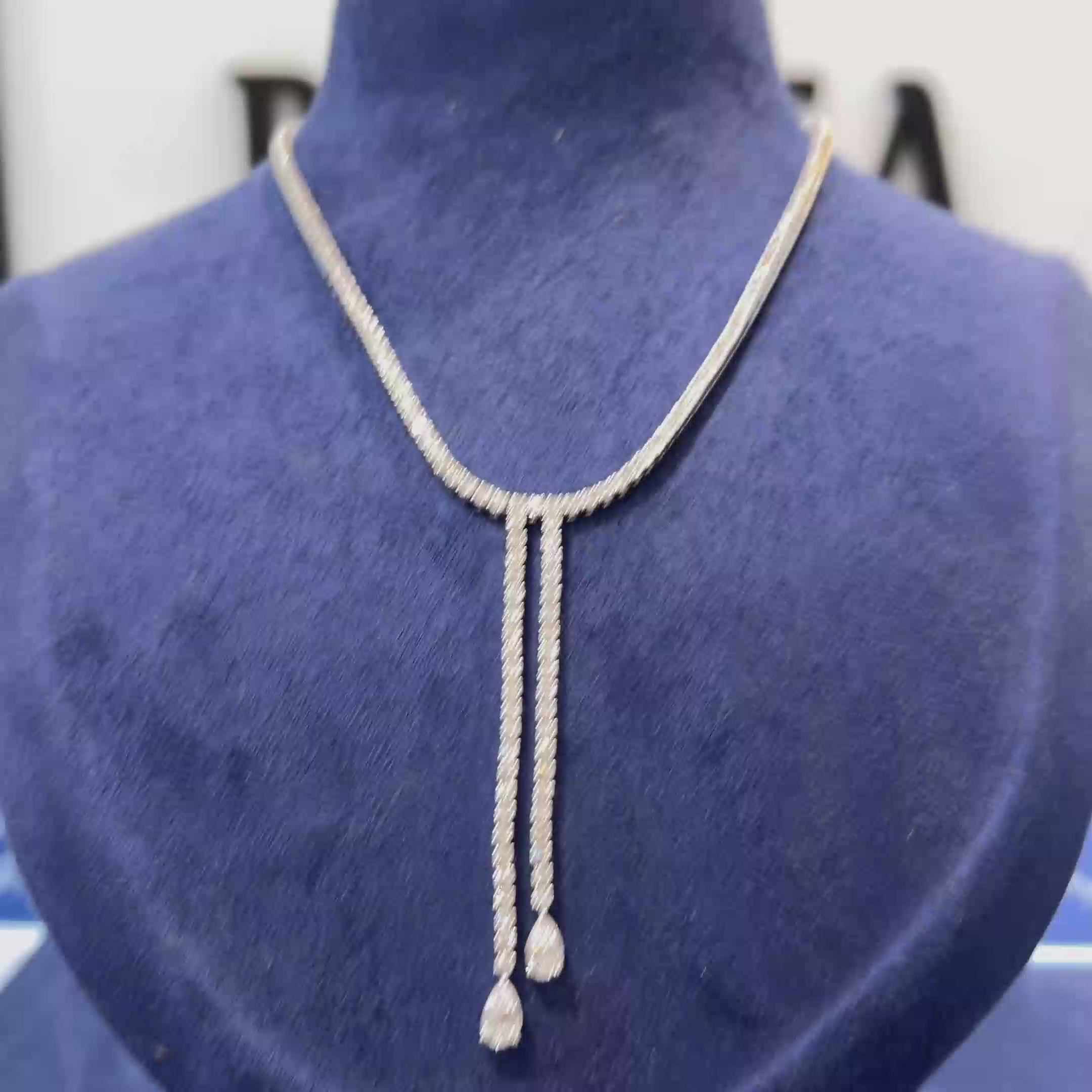 Y-Style Necklace Featuring Graduated Lab-Grown Diamonds with Dual Pear-Drop Finish