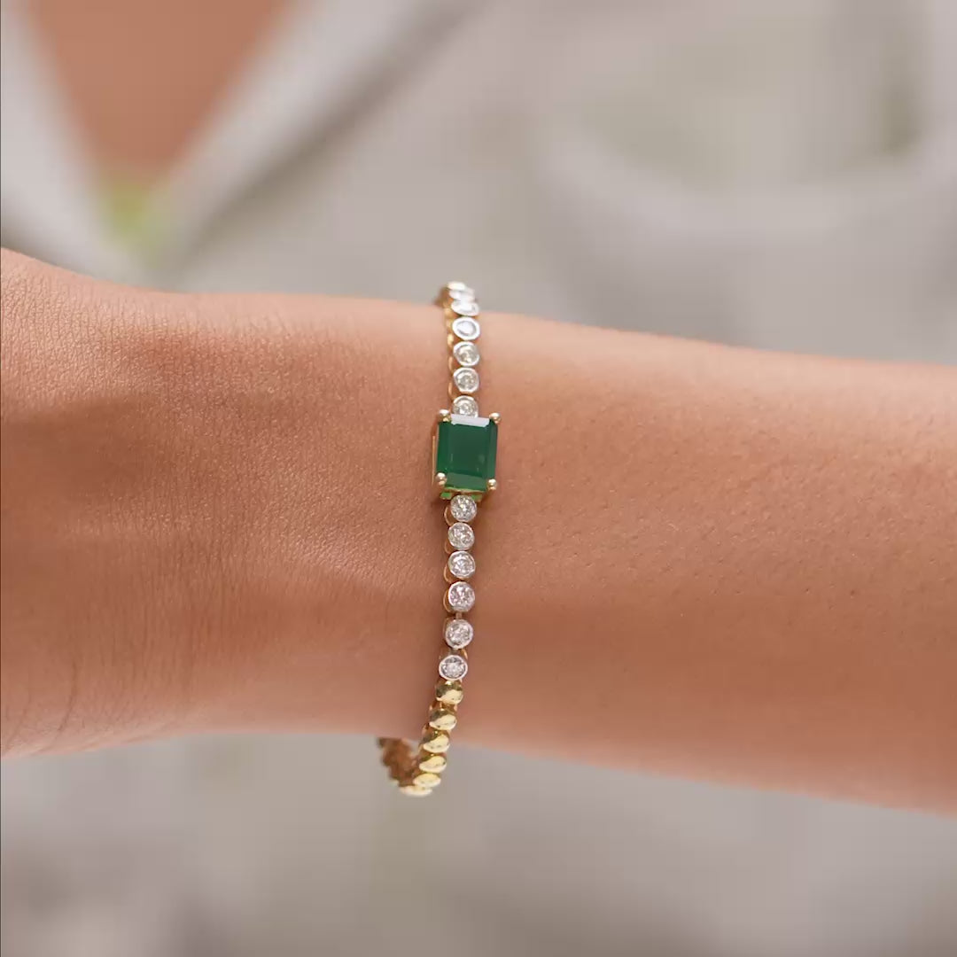 model wrist movement video highlighting diamond stability