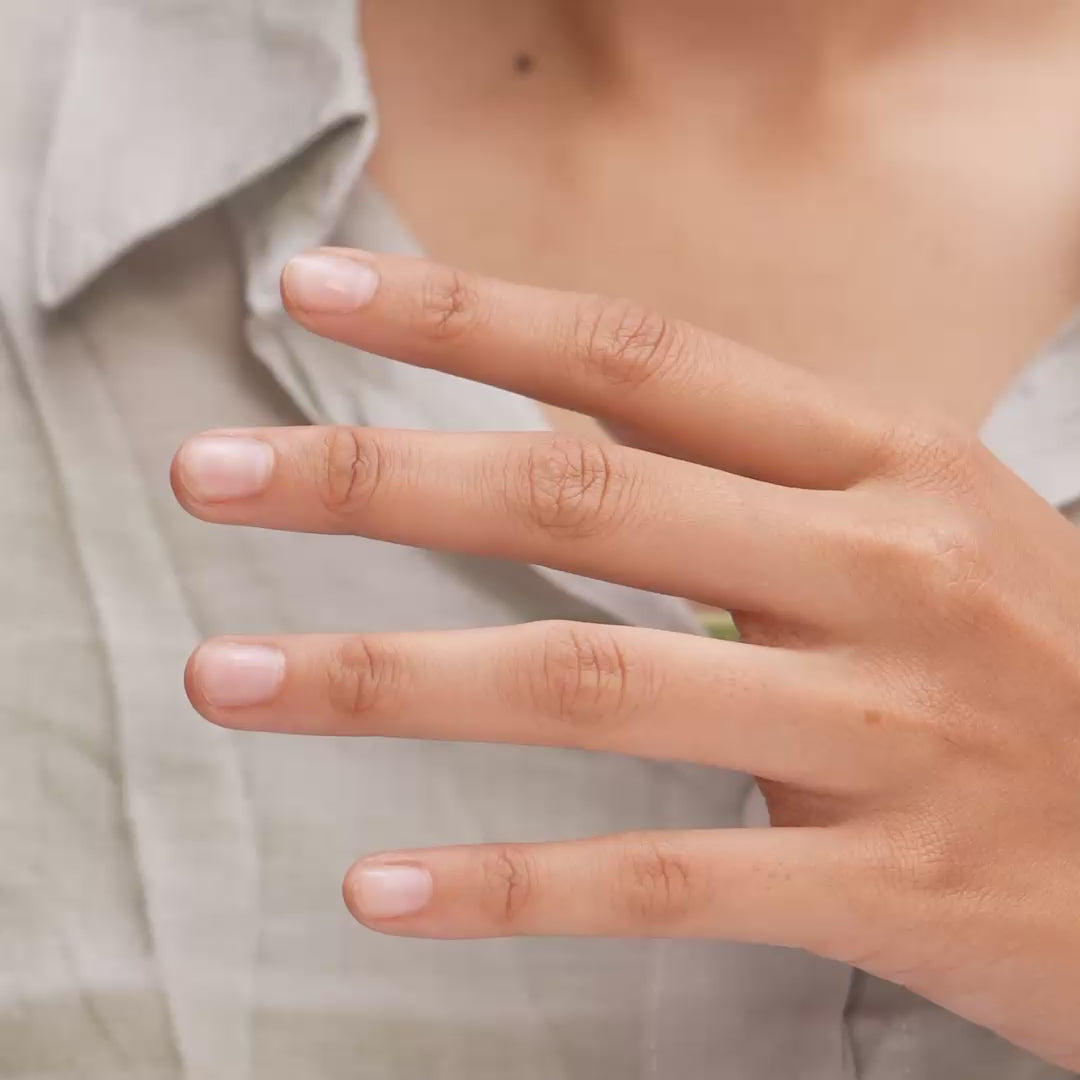 Model wearing 0.10 CT leaflight lab-grown diamond ring video clip