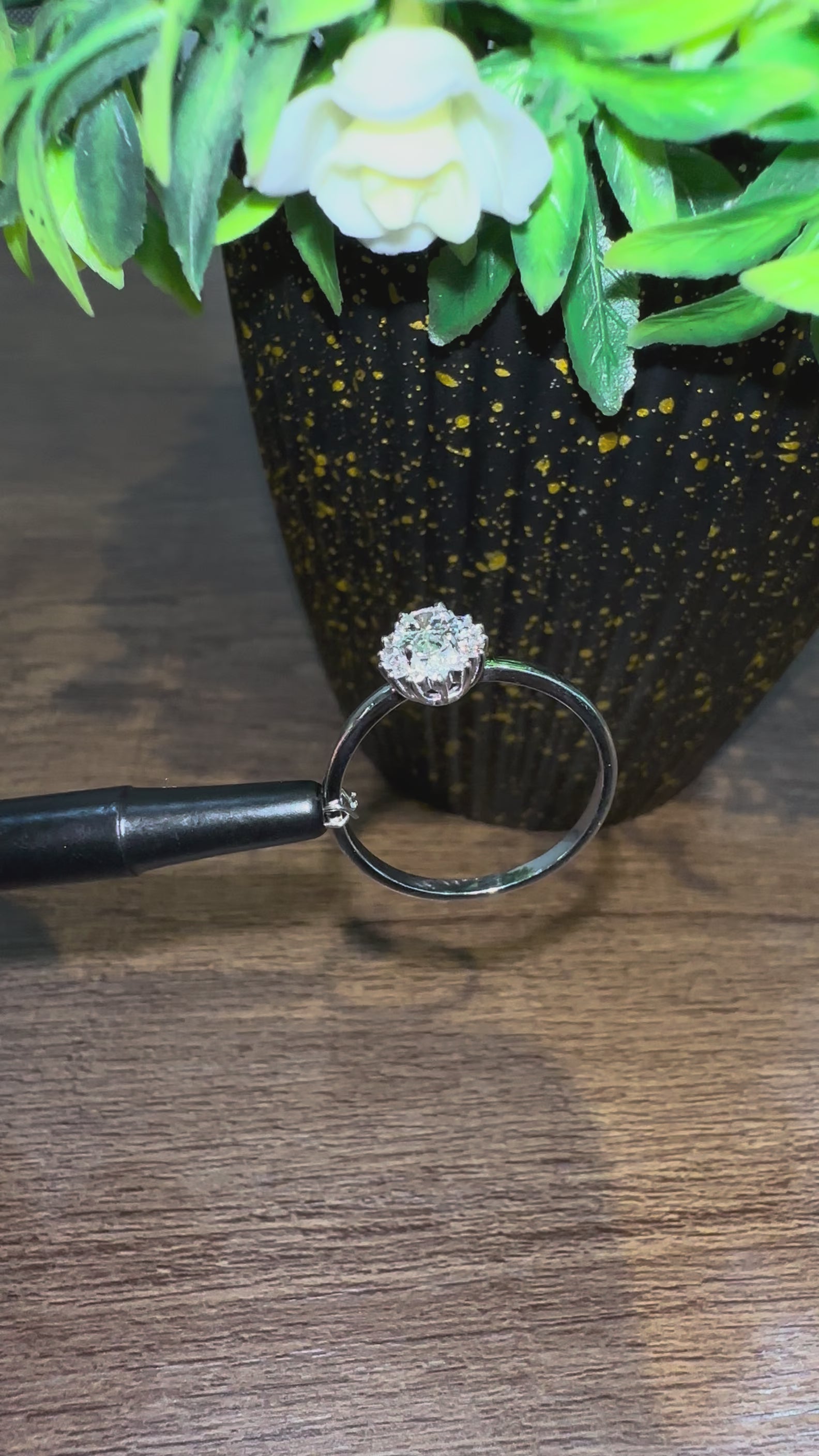 Round lab-grown diamond solitaire ring video