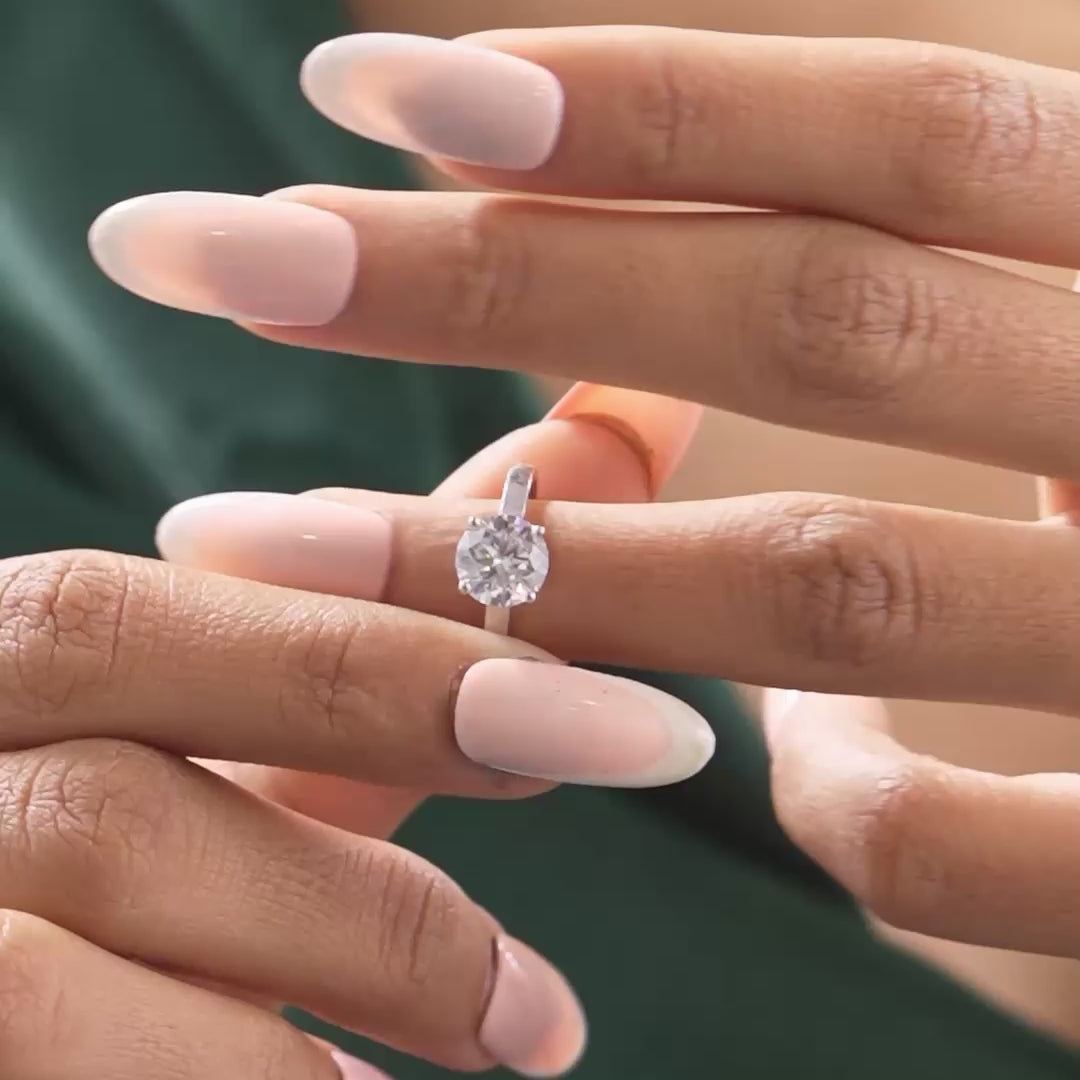 Model wearing 2.00 CT round lab-grown diamond solitaire ring video clip