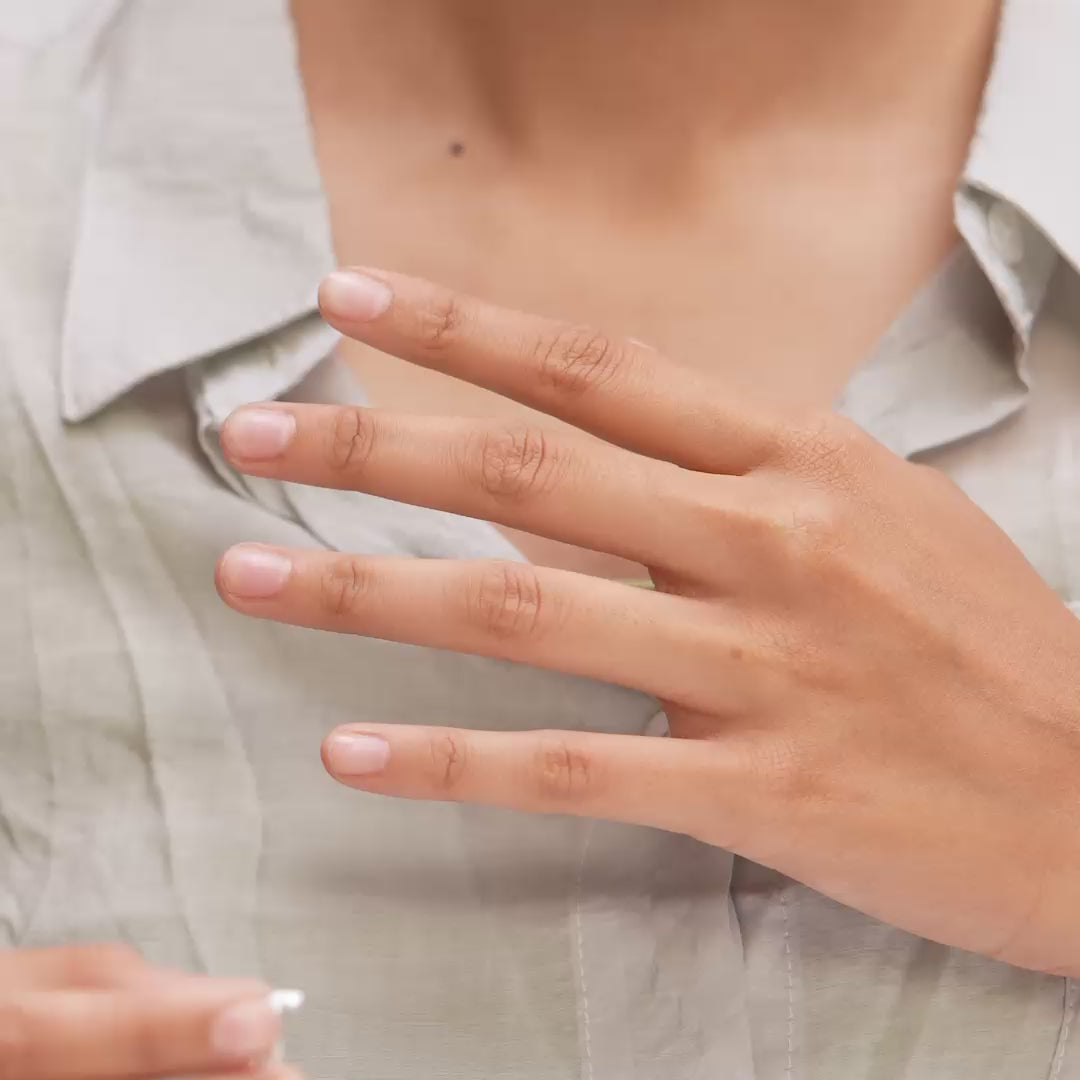 Model wearing 0.14 CT luxe flora halo lab-grown diamond ring video clip