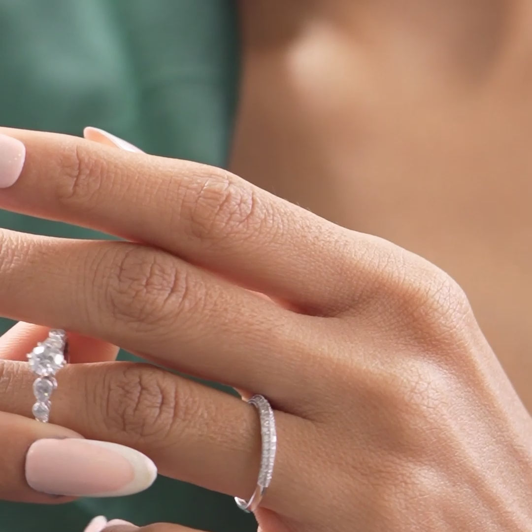 Model wearing 1.55 CT dual band lab-grown diamond ring video clip
