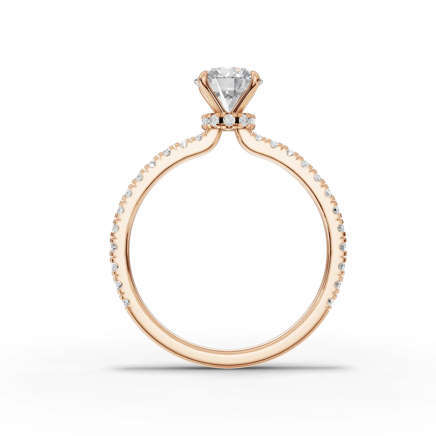 Round lab-grown ring rose gold close-up