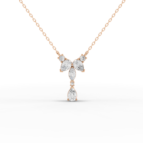 قلادة على شكل حرف Y مرصعة بالألماس المصنّع مخبرياً، مع ألماس كمثري وماركيز