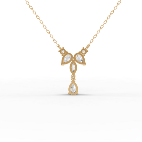 قلادة على شكل حرف Y مرصعة بالألماس المصنّع مخبرياً، مع ألماس كمثري وماركيز