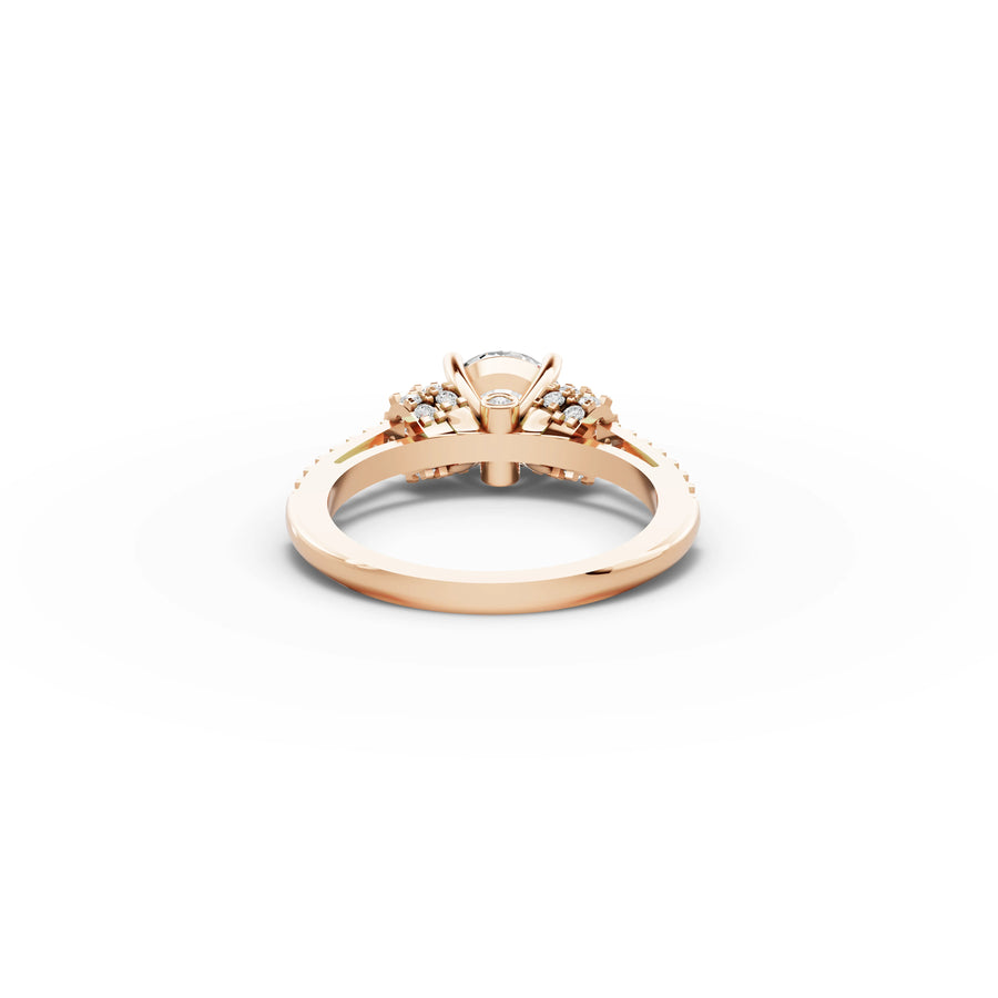Lab-grown round ring rose gold close-up