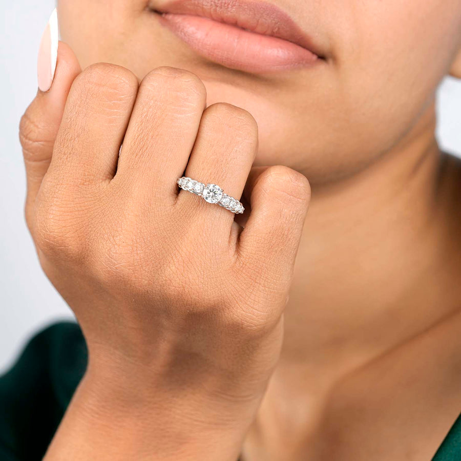 Twisted band diamond ring model angle