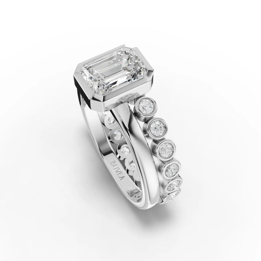 1.48 Ct Emerald Bezel Solitaire With Side Band Ring